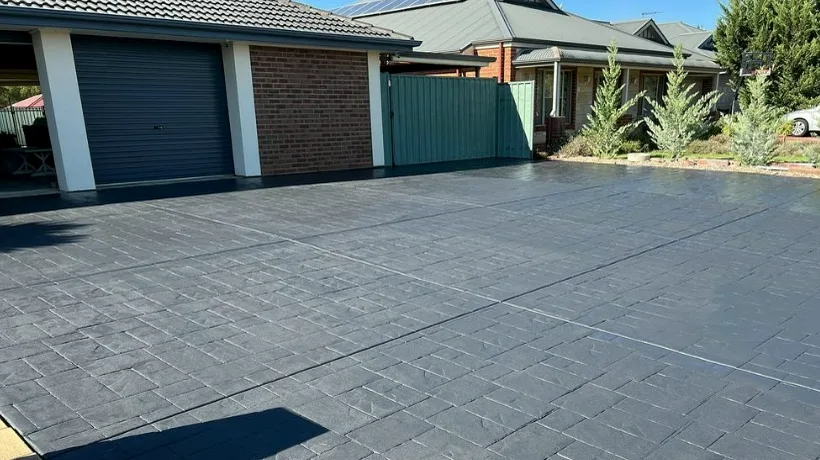 Stamped and patterned concrete